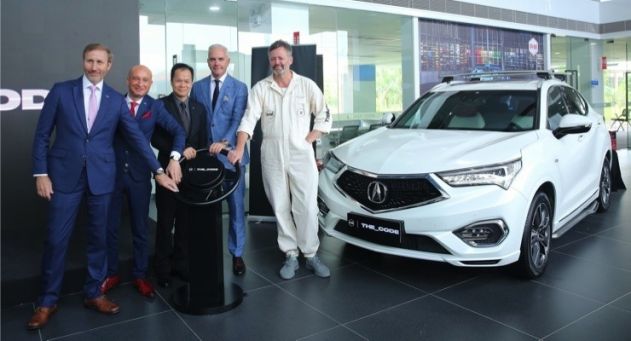 Дизайнерские покрытия от BASF Refinish Coating - нового макияжа для компактного внедорожника Acura